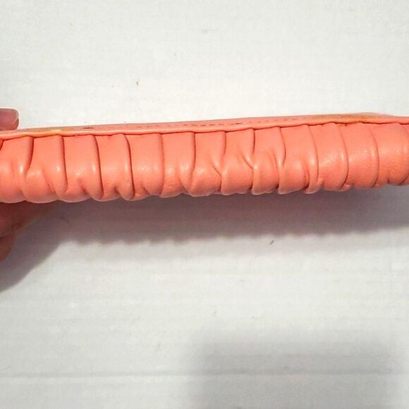 Jessica Simpson Peach Ruched Wallet - Picture 4 of 7